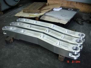Gekröpfte Schwinge aus Aluminium